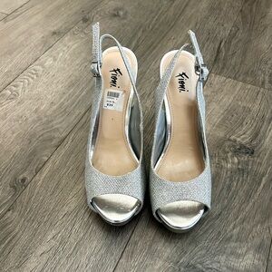 Fioni Silver Peep Toe Slingback Heels
